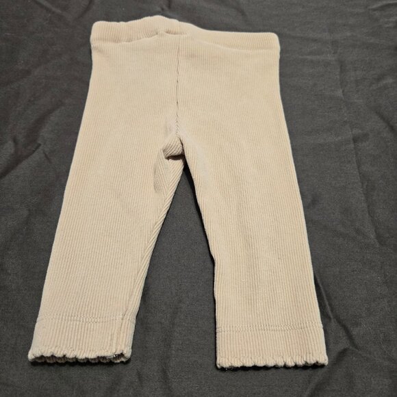 Girls Four Piece Fall Bundle H&M Gap 0-6 Month Size Two Pants 2 Long Sleeve Tops - Picture 3 of 9